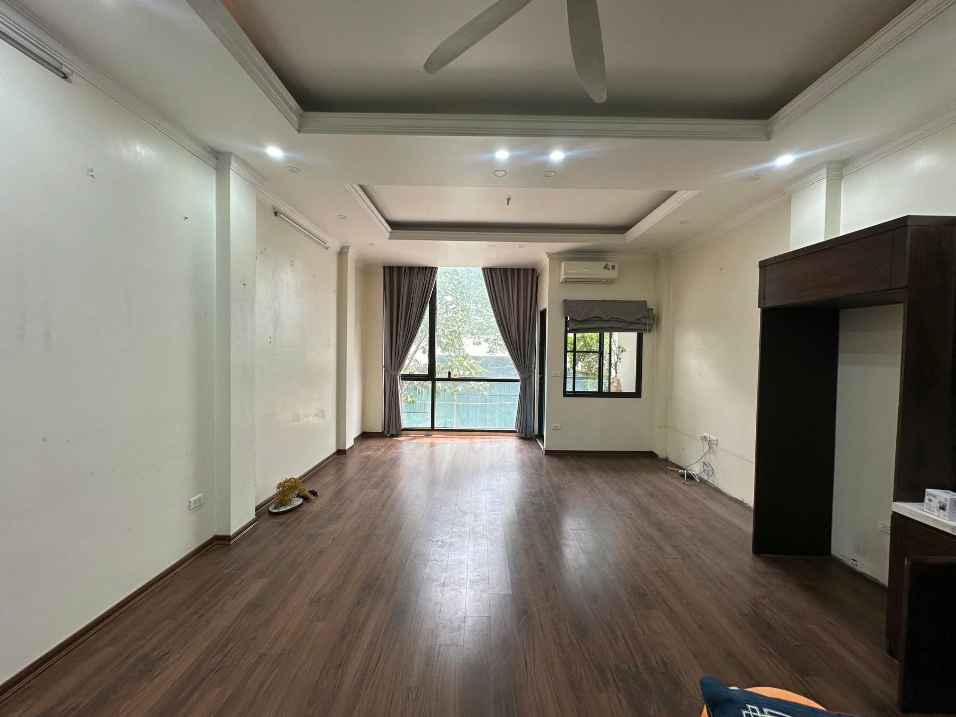 Cho thuê văn phòng dịch vụ Vạn Phúc, Giá Rẻ, 50 m2/tầng