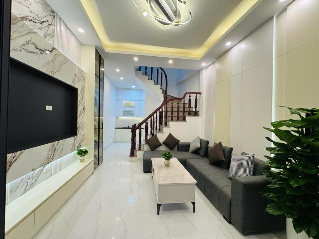 Bán nhanh nhà riêng sổ đỏ 31 m2 tại Đường Hoàng Mai - Tương Mai - Hoàng Mai - Hà Nội, giá 8,3 tỷ