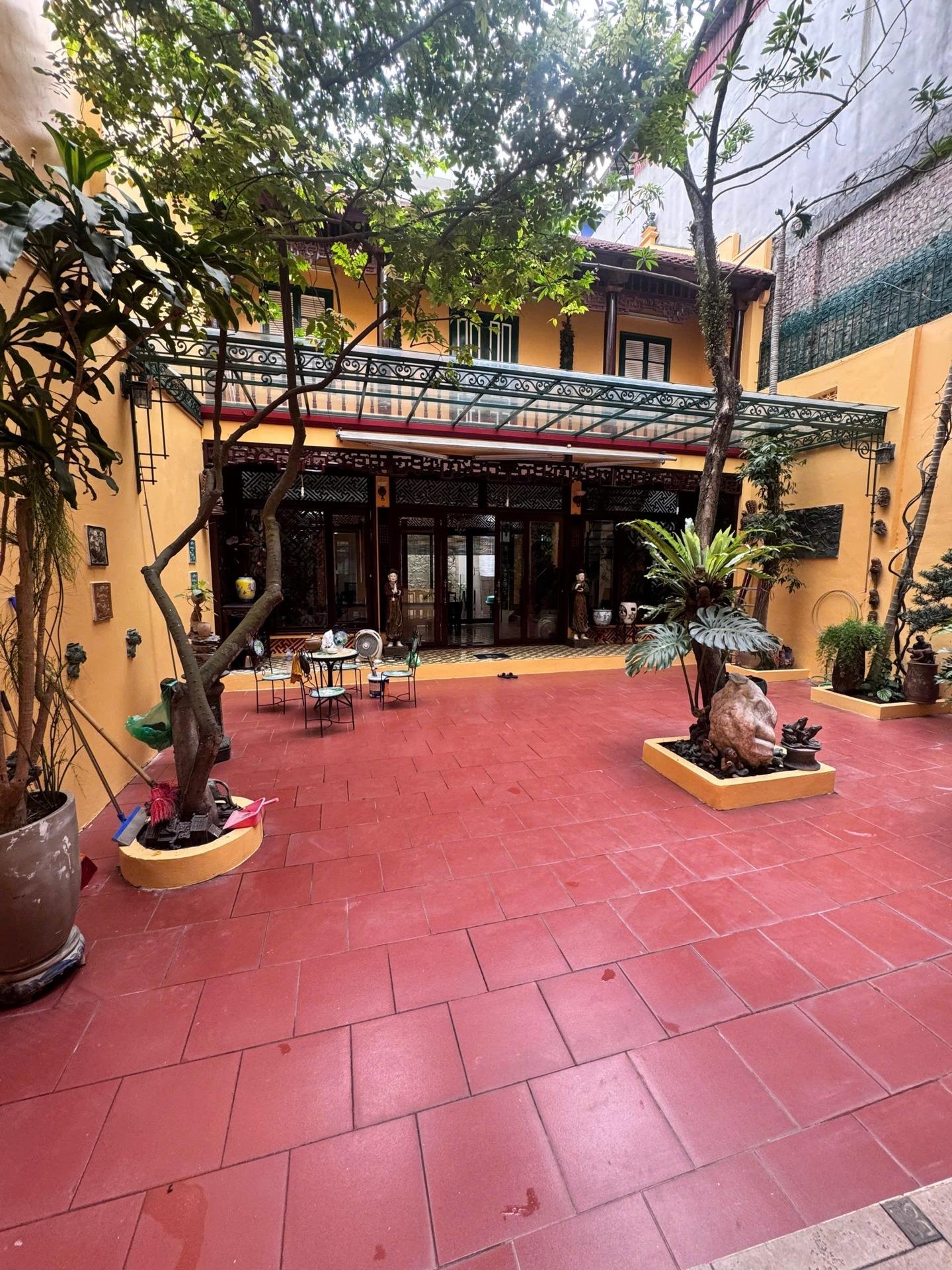 Cho thuê nhà lk 310 m2 tại Quận Long Biên - Hà Nội, giá 45 tr/tháng