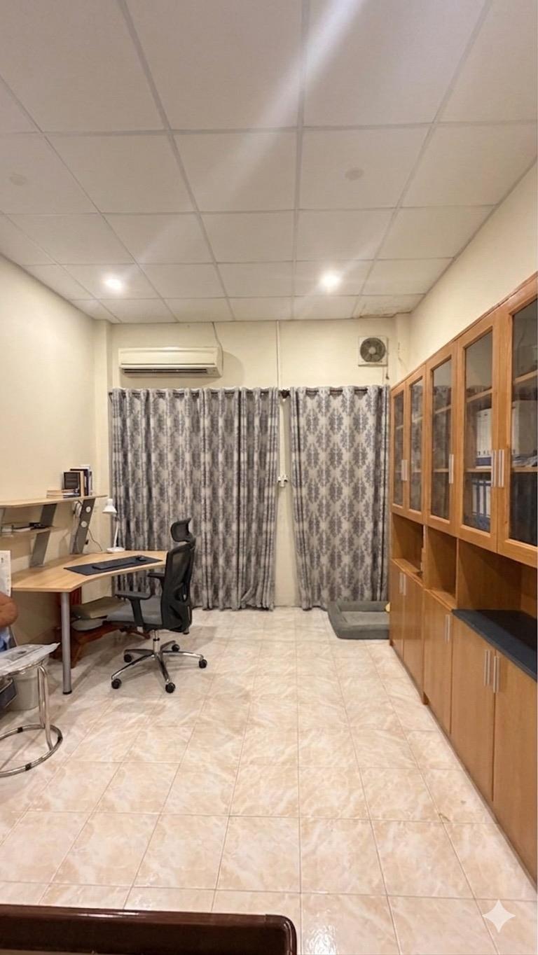 Cần bán nhanh nhà sổ riêng 52 m2 tại Đường Phan Xích Long - 3 - Phú Nhuận, giá 9,3 tỷ