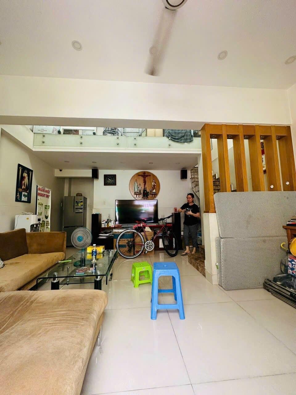 Cần bán nhanh nhà riêng 45 m2 tại Đường Lê Văn Sỹ - 13 - Phú Nhuận - TP Hồ Chí Minh, giá 2,75 tỷ