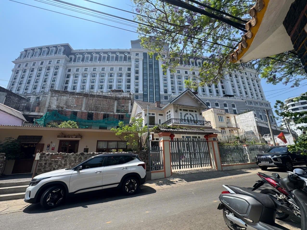 Bán gấp nhà sổ riêng 198 m2 tại Đường Phạm Hồng Thái - Đà Lạt - Lâm Đồng, giá 15 tỷ