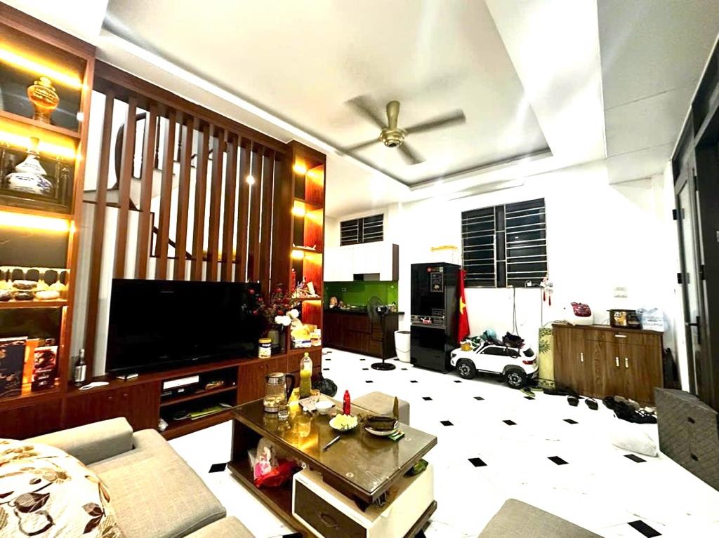 Cần bán ngay nhà 35 m2 tại Phường Quỳnh Mai - Hai Bà Trưng - Hà Nội, giá 7,8 tỷ