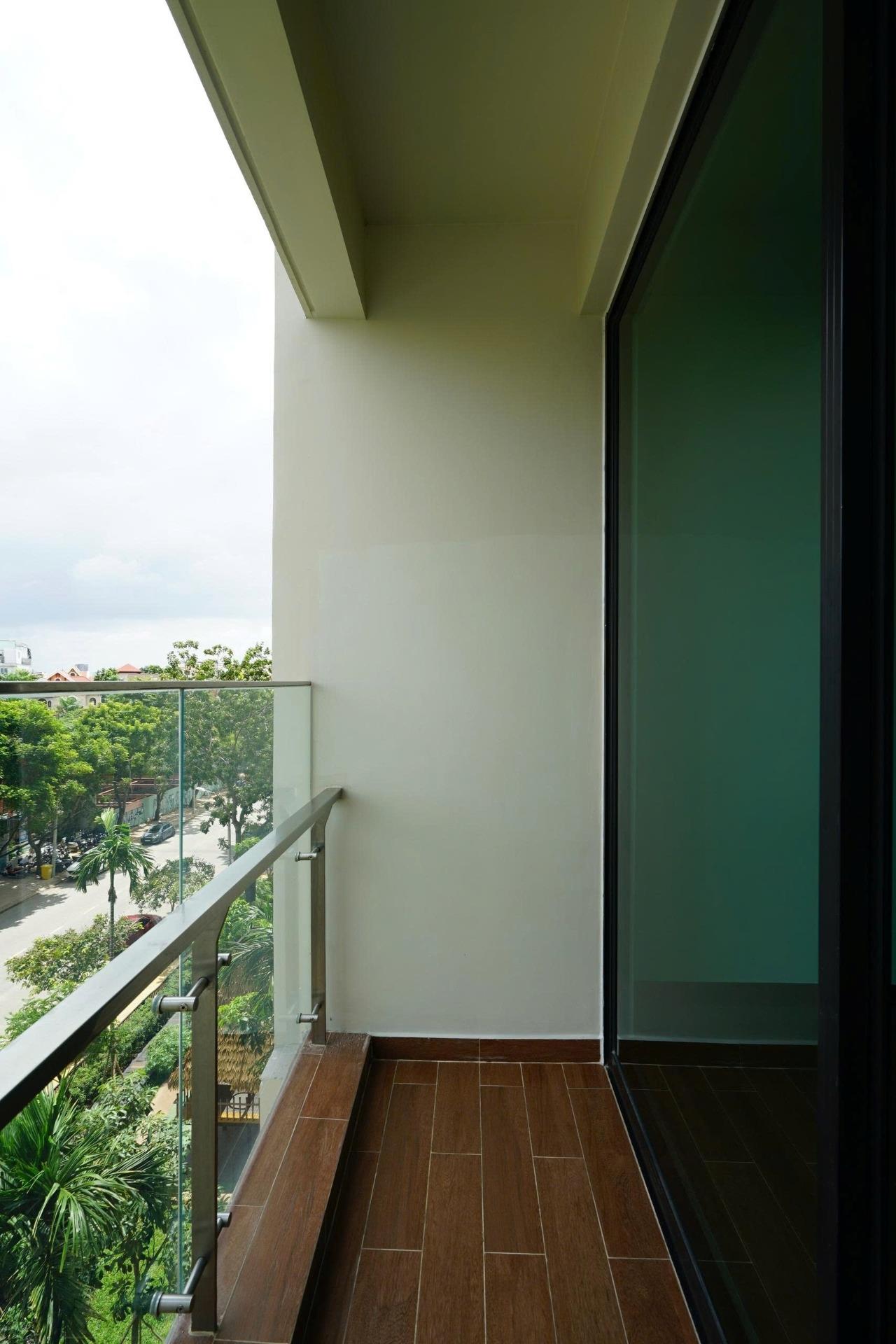 Bán nhanh căn hộ 90 m2, giá 10,5 tỷ tại Đường Nguyễn Văn Hưởng - Quận 2 - TP Hồ Chí Minh