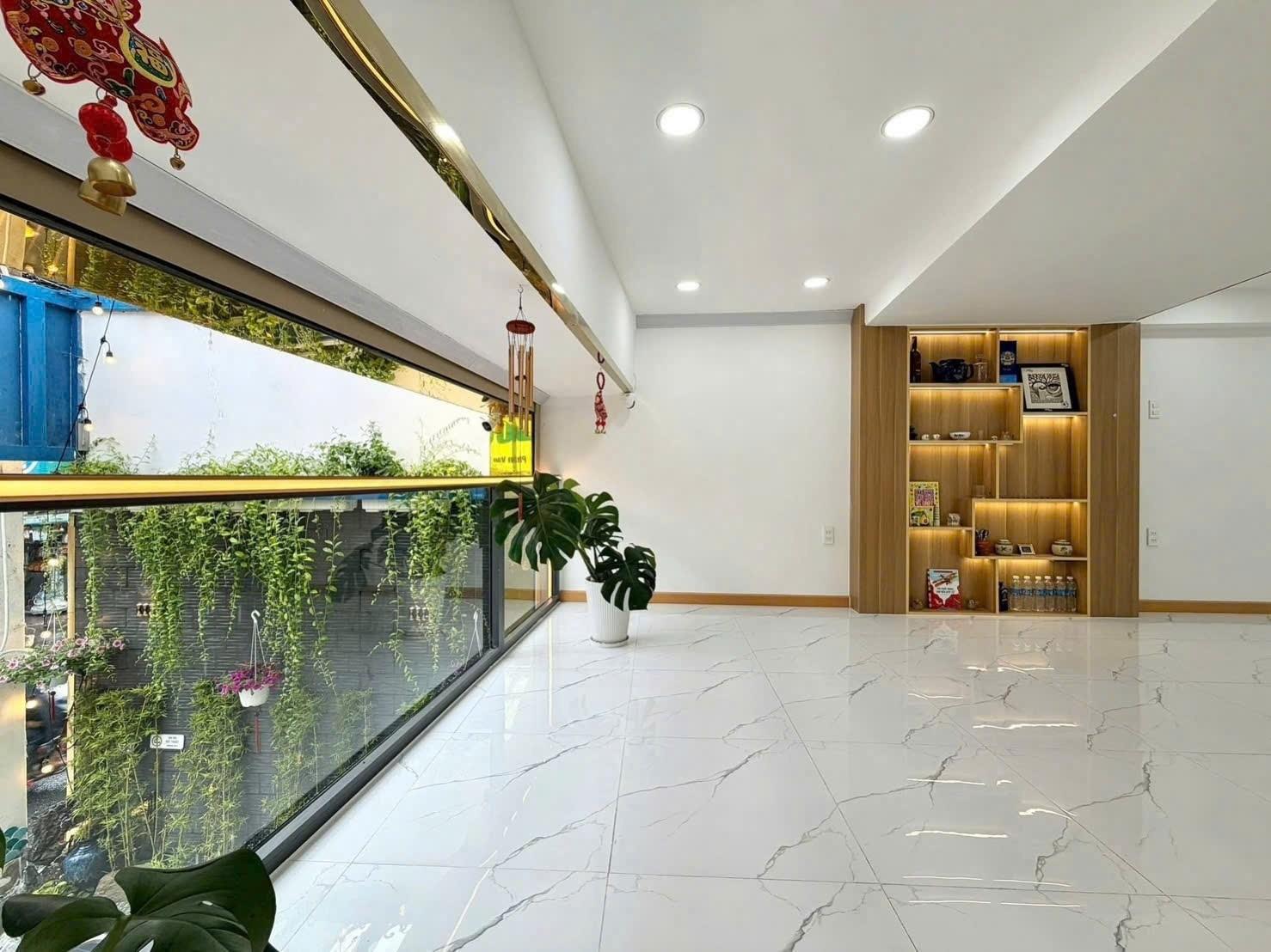 Cần bán căn nhà mặt phố 63 m2 tại Quận Bình Thạnh - TP Hồ Chí Minh, giá 12 tỷ