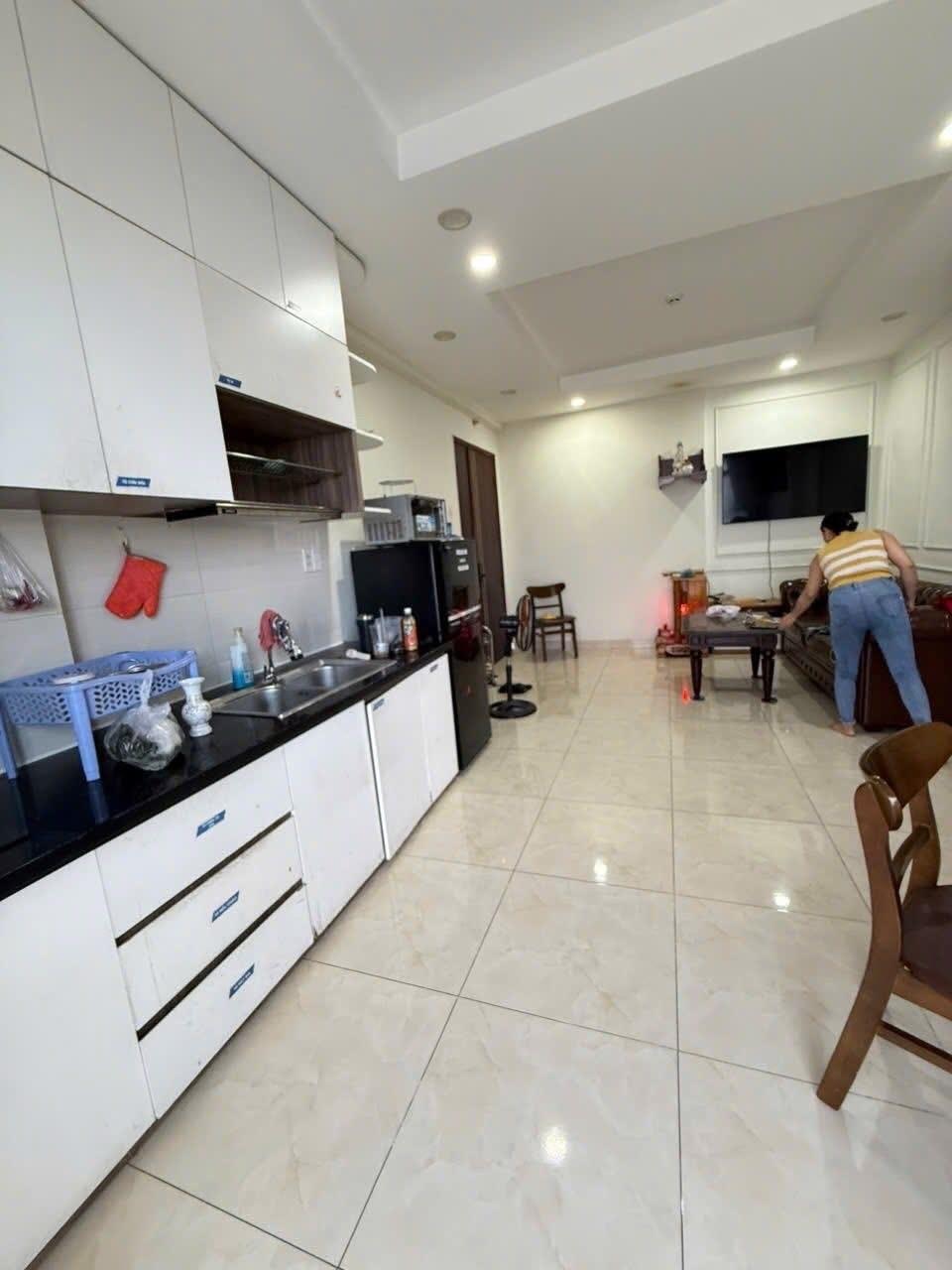 Cho thuê gấp căn hộ chung cư 120 m2 tại Đường Nguyễn Sỹ Sách - Tân Bình, giá 13,5 triệu/tháng