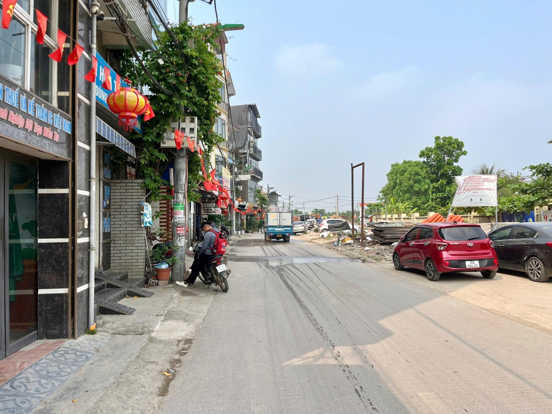 Sở hữu ngay lô đất 74 m2, hướng Tây-Nam tại Minh Khai - Bắc Từ Liêm - Hà Nội, giá 8,8 tỷ