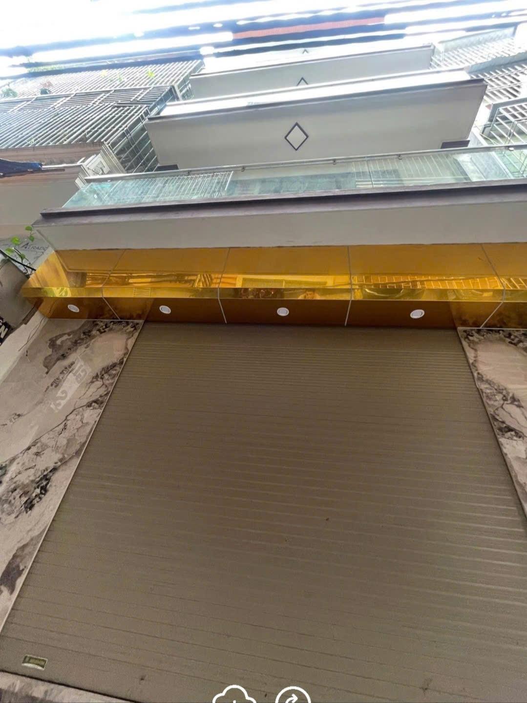 Cần bán nhanh nhà riêng sổ đỏ 60 m2 tại Đường Minh Khai - Tương Mai - Hoàng Mai, giá 16,9 tỷ