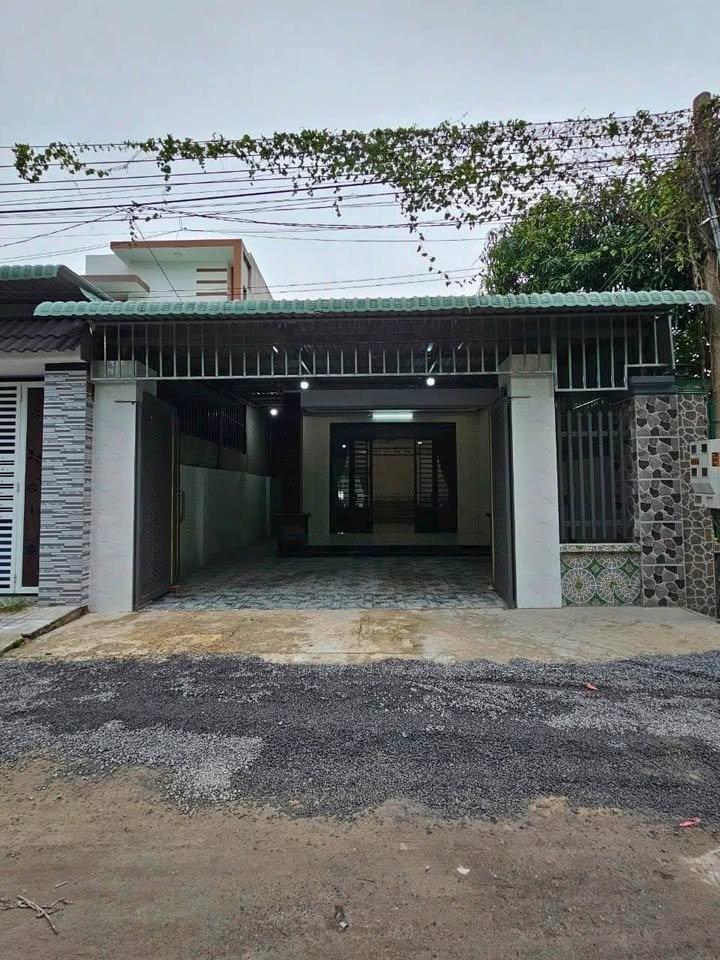 Cần bán gấp nhà sổ riêng 162 m2 tại Đường Quốc Lộ 22 - Tân An Hội - Củ Chi, giá 800 tr