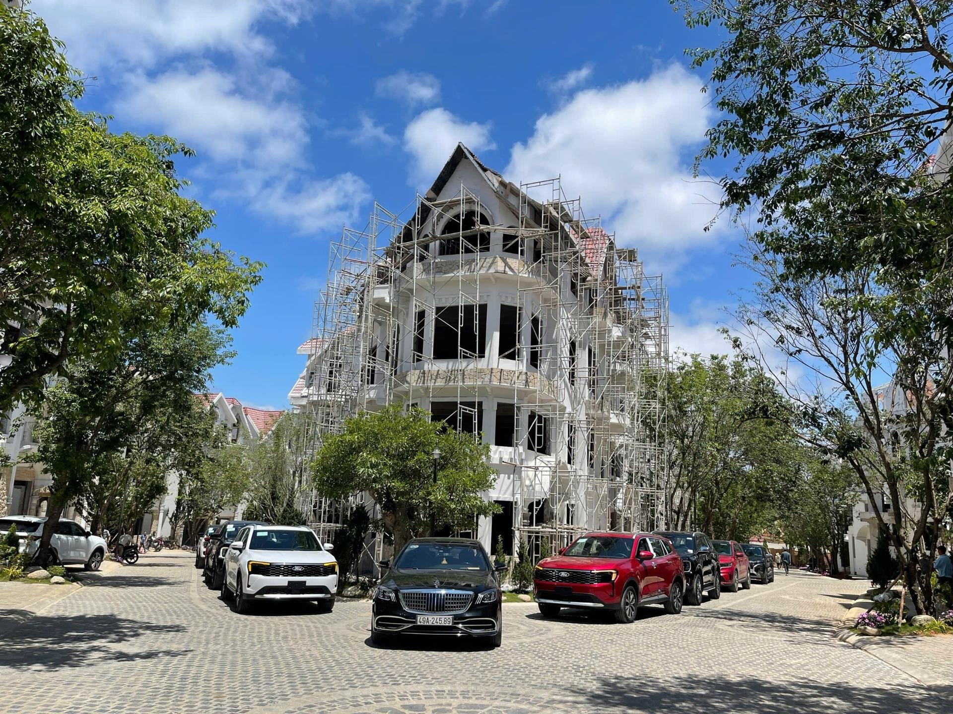 Bán gấp nhà biệt thự, liền kề 200 m2, giá 15 tỷ tại Đường Trịnh Hoài Đức - 11 - Đà Lạt - Lâm Đồng