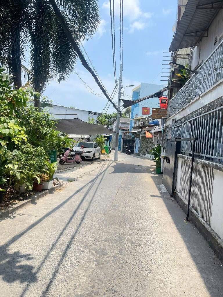 Cần bán gấp nhà đẹp 2 tầng, 160 m2 tại Đường Nguyễn Văn Quỳ - Phú Thuận - Quận 7, giá 8,5 tỷ