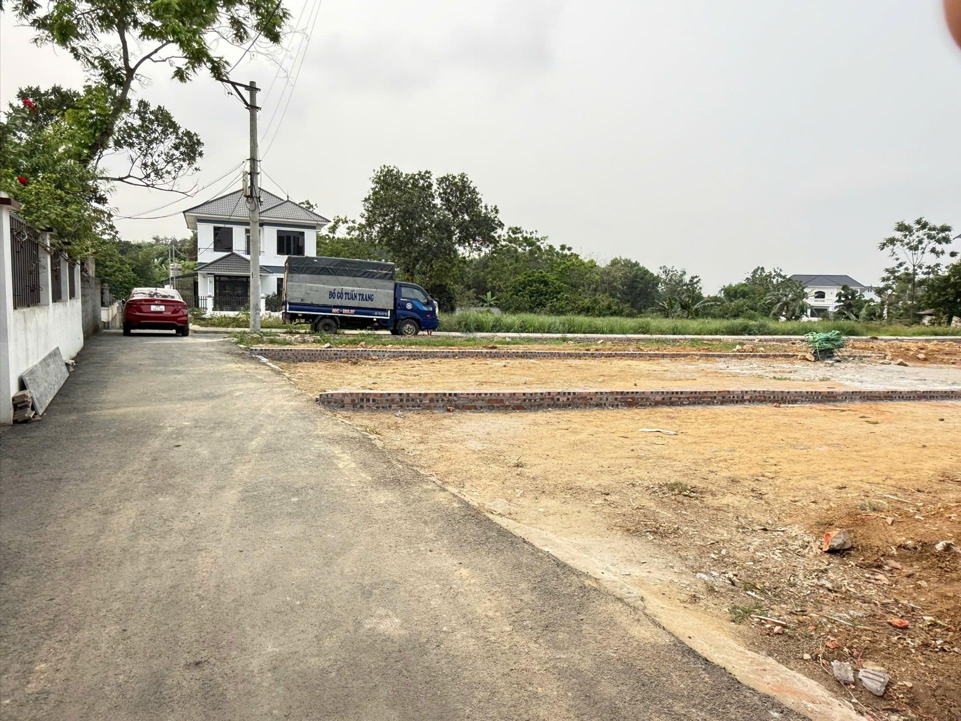 Chuyển nhượng lô đất 100 m2 tại Đường 21A - Hòa Thạch - Quốc Oai - Hà Nội, giá 3,3 tỷ