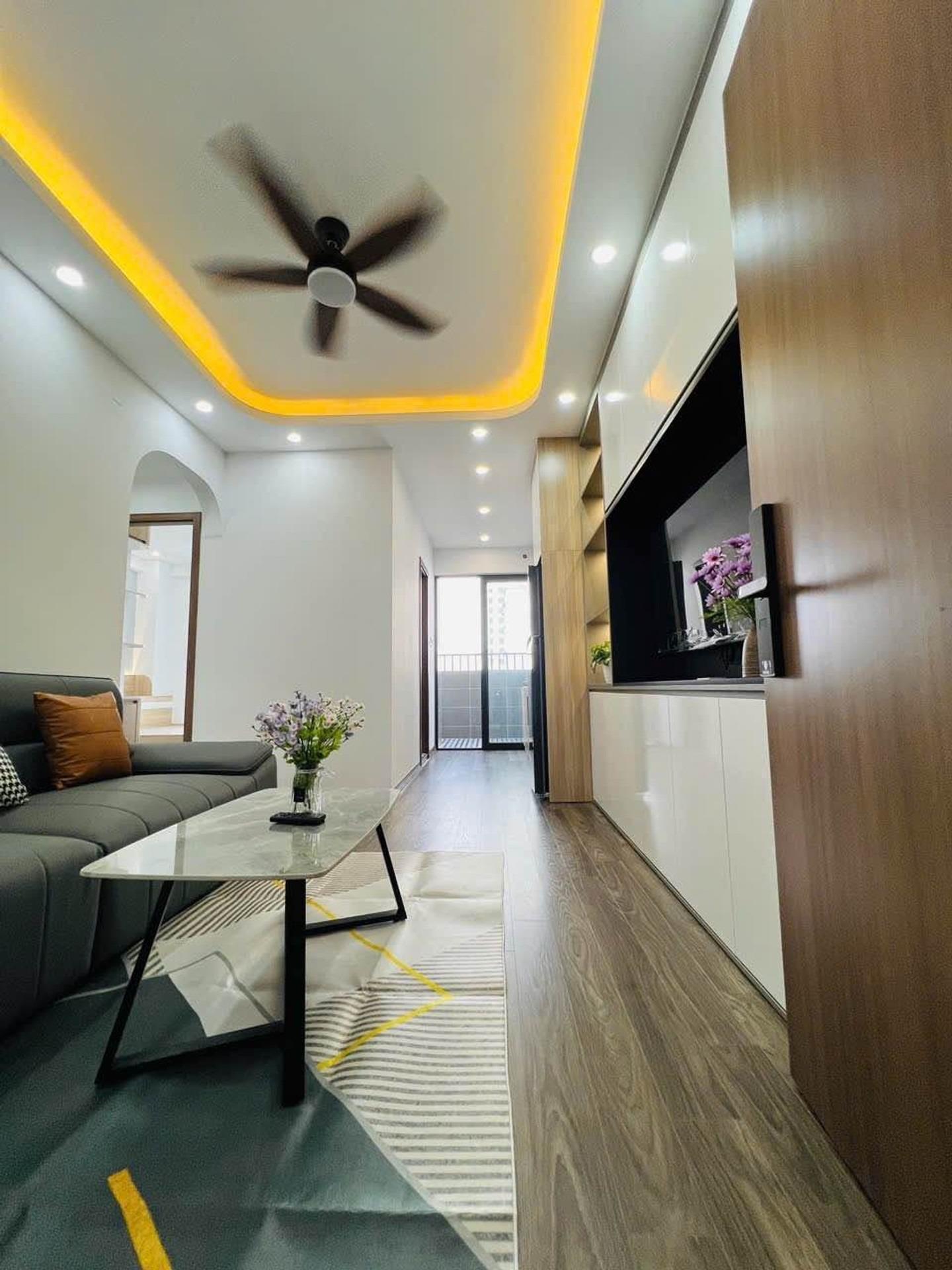 Cần bán gấp căn chung cư 70 m2, giá 5,3 tỷ tại Đường Linh Đàm - Hoàng Liệt - Hoàng Mai - Hà Nội