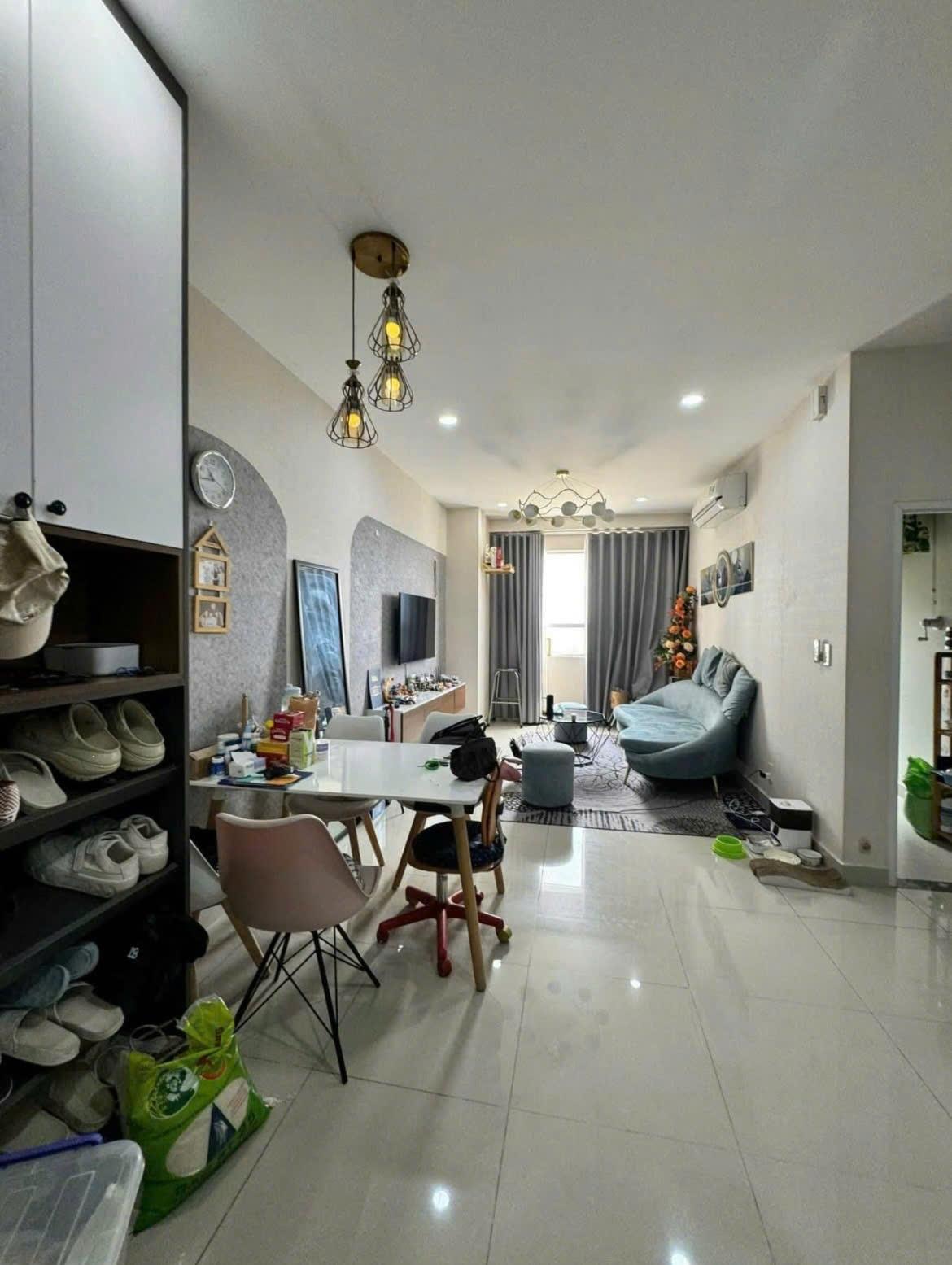 Cần cho thuê gấp nhà chung cư 73 m2 tại Đường Lạc Long Quân - Quận 11, giá 10,5 tr/tháng