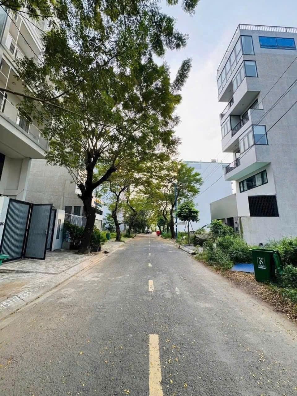 Cần bán gấp đất 110 m2, hướng Đông-Bắc tại Quận Thủ Đức - TP Hồ Chí Minh, giá 220 triệu