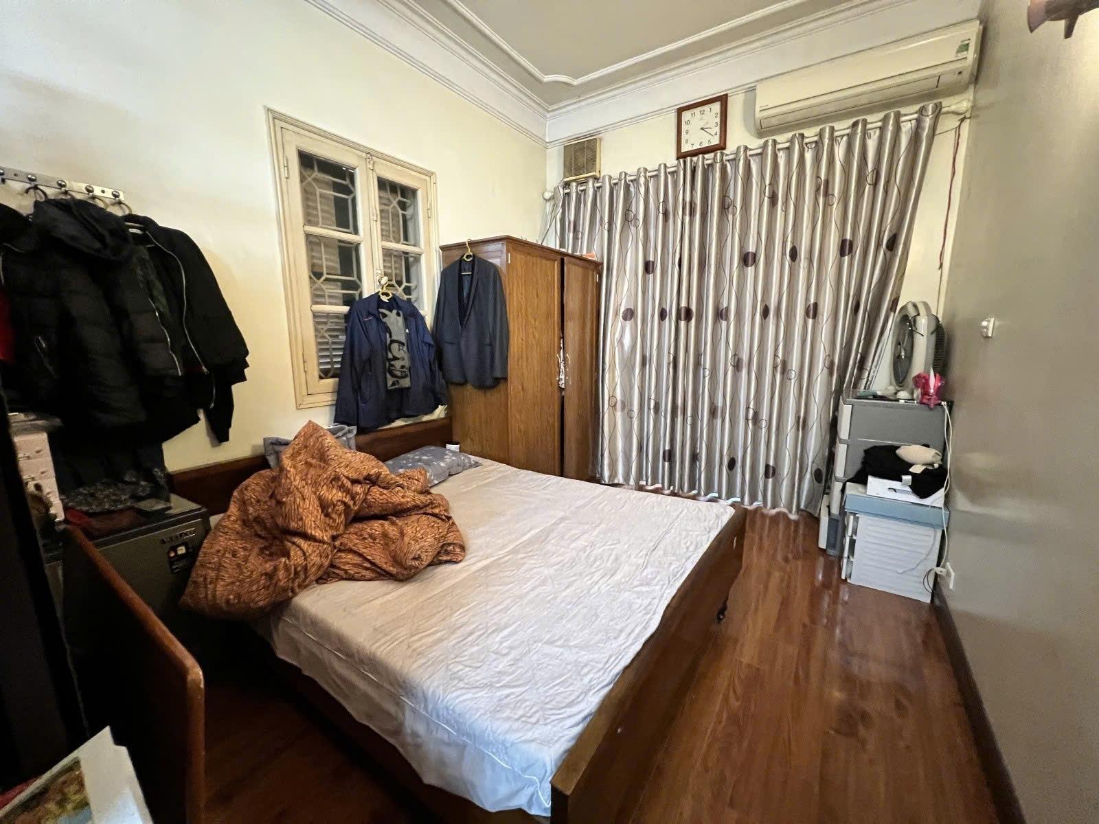 Cần bán gấp nhà mặt tiền 126 m2 tại Phố Tôn Đức Thắng - Ô Chợ Dừa - Đống Đa, giá 63,8 tỷ