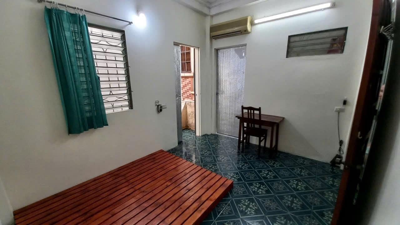 Cần cho thuê nhà trọ 14 m2 tại Đường Trường Chinh - Khương Thượng - Đống Đa, giá 2,5 triệu/tháng