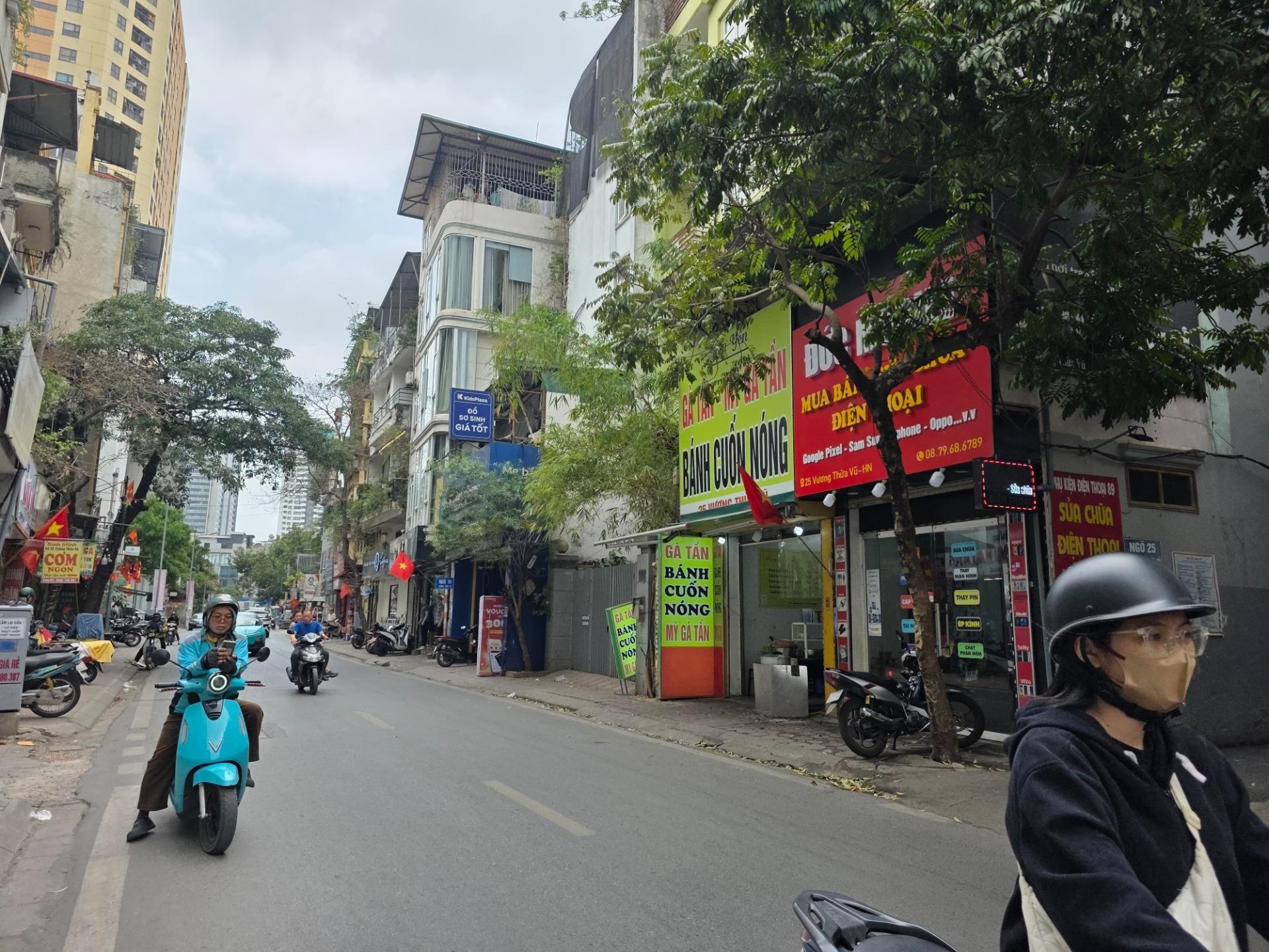 Cần bán nhà mặt tiền 65 m2 tại Đường Hoàng Văn Thái - Khương Đình - Thanh Xuân, giá 3E-05 triệu