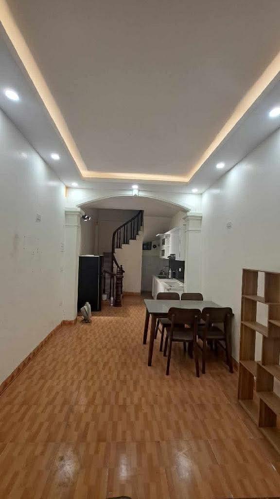 Bán nhanh nhà sổ riêng 30 m2 tại Quận Long Biên - Hà Nội, giá 3,75 tỷ