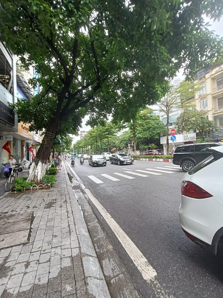 Bán nhà riêng 50 m2, hướng Đông tại Phố Kim Mã - Kim Mã - Ba Đình - Hà Nội, giá 27 tỷ