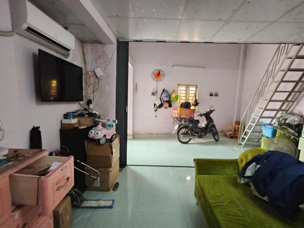 Cần bán gấp bán nhanh nhà sổ hồng riêng 40 m2 tại Phường Dĩ An - Dĩ An - Bình Dương, giá 890 triệu