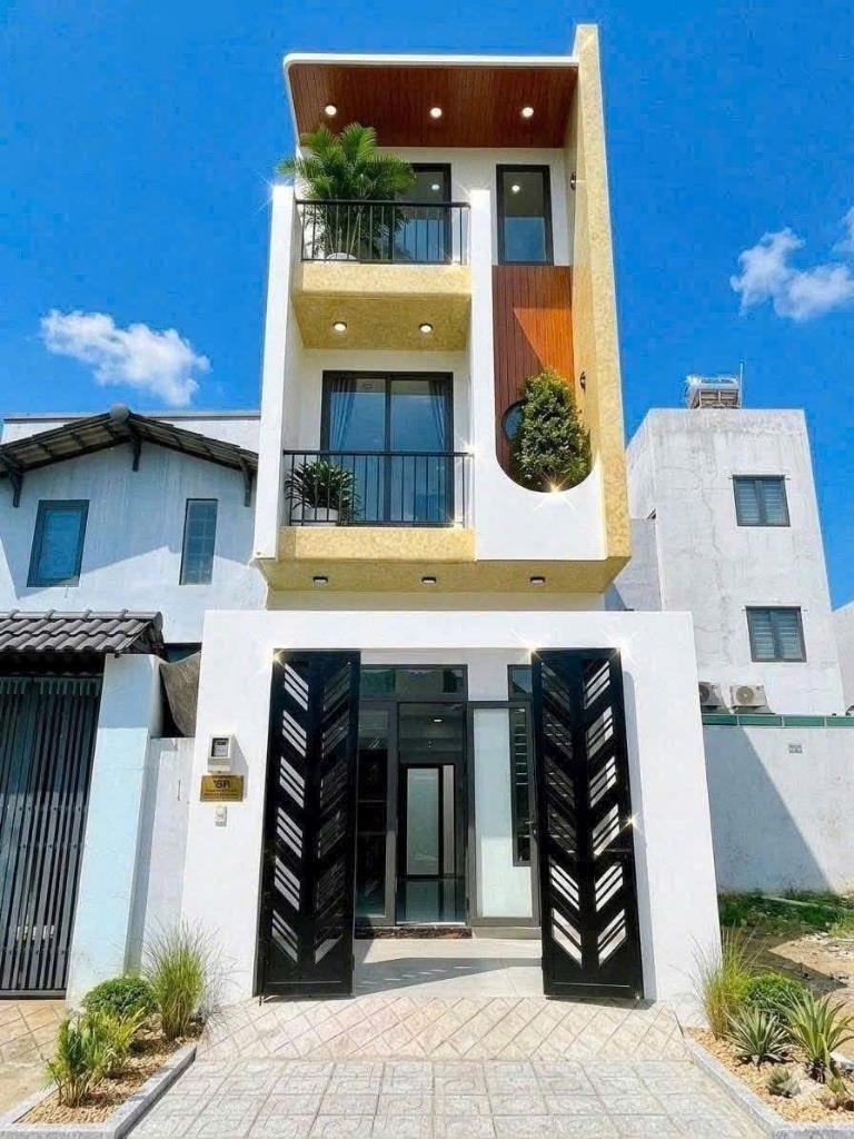 Sở hữu ngay căn nhà riêng 3 tầng, 51 m2, mặt tiền 4m tại Phường Long Trường - Quận 9, giá 4,75 tỷ