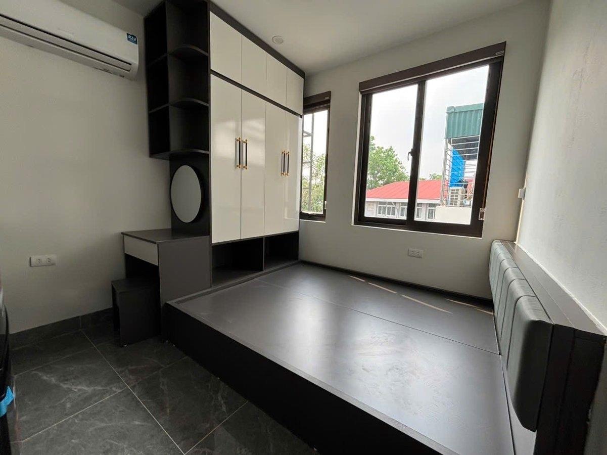 Siêu rẻ CCMN Minh Khai 72m2 7tầng thang máy, lô góc gần phố, 17PKK nội thất VIP, PCCC chuẩn, 17 tỷ