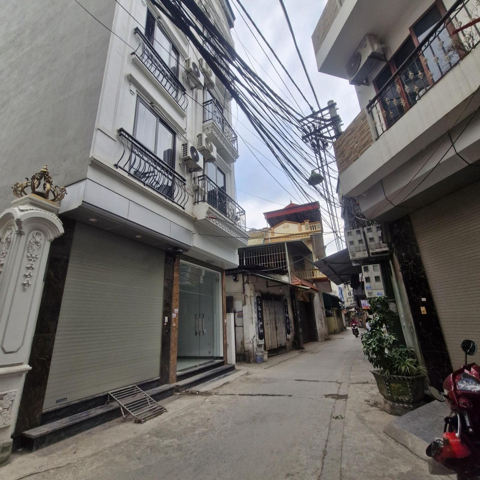 Bán gấp căn nhà 33 m2, hướng Đông tại Đường Mậu Lương - Kiến Hưng - Hà Đông - Hà Nội, giá 9,5 tỷ