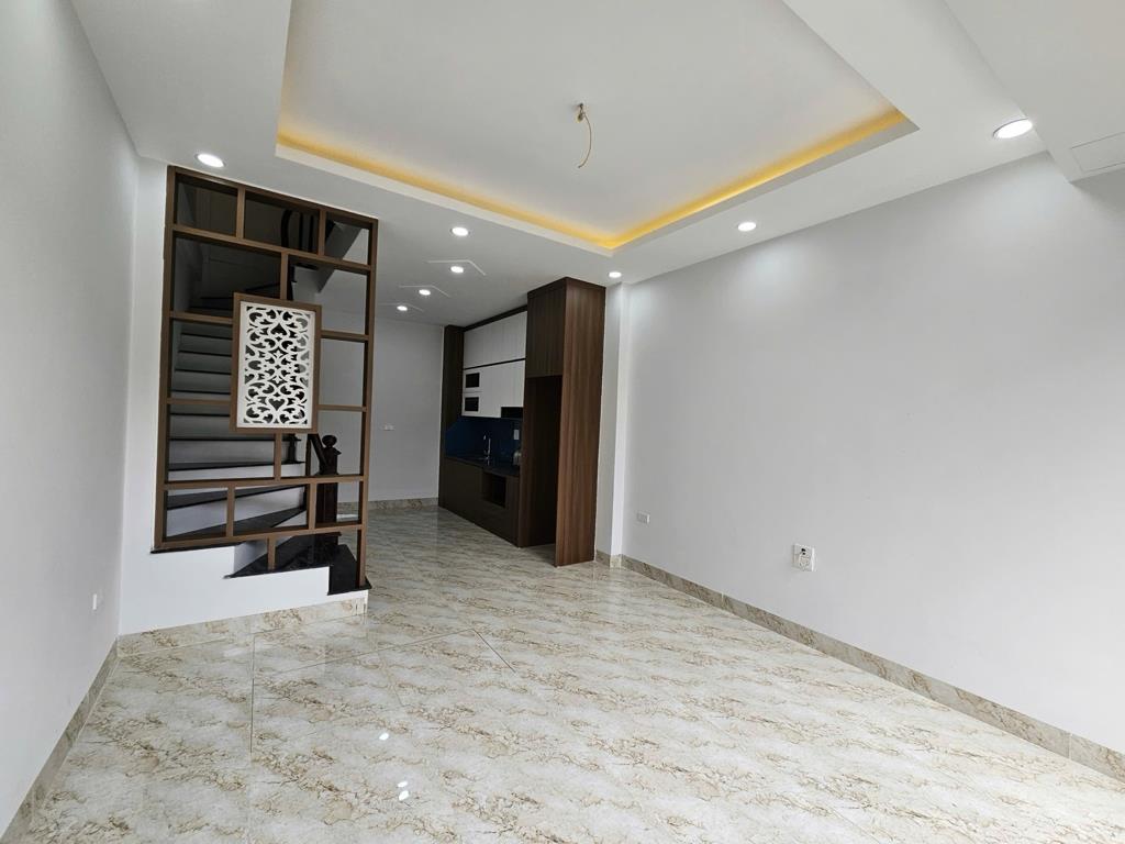 Cần bán nhà sổ riêng 4 tầng, 30 m2, mặt tiền 4m tại Xã Liên Mạc - Bắc Từ Liêm, giá 5,35 tỷ