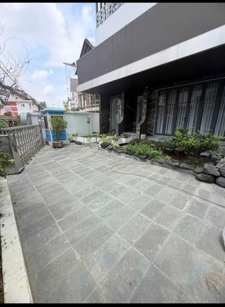 Cho thuê nhà riêng sổ đỏ tại Đường Yersin - 9 - Đà Lạt - Lâm Đồng, 350 m2, giá 65 triệu/tháng