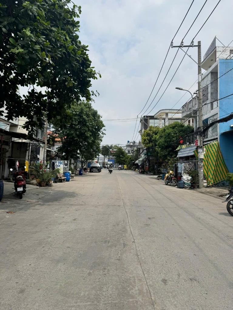 Cần bán nhanh nhà riêng sổ đỏ 175 m2 tại Đường Hồ Học Lãm - An Lạc - Bình Tân, giá tốt