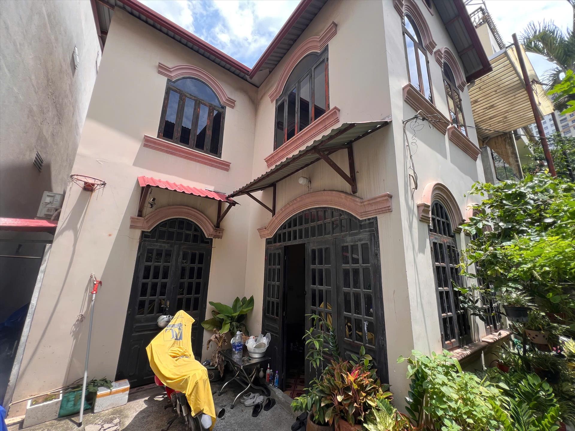 Cần bán nhanh nhà sổ riêng 2 tầng, 92 m2 tại Phường An Khánh - Quận 2, giá 15,5 tỷ