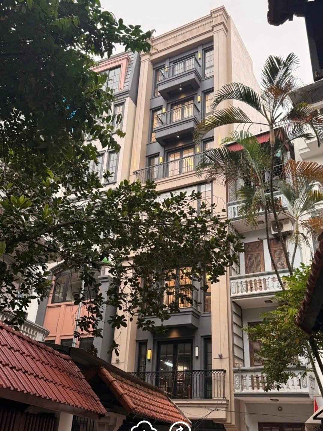 Chuyển nhượng căn nhà riêng 60 m2 tại Đường Hồng Tiến - Bồ Đề - Long Biên - Hà Nội, giá 45 tỷ
