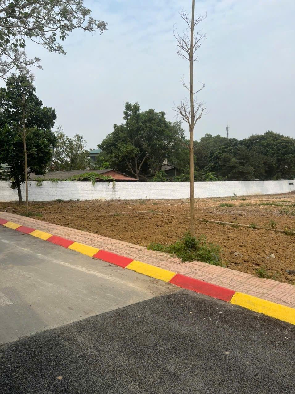 Bán gấp đất 104 m2 tại Thị xã Sơn Tây - Hà Nội, giá 3,1 tỷ