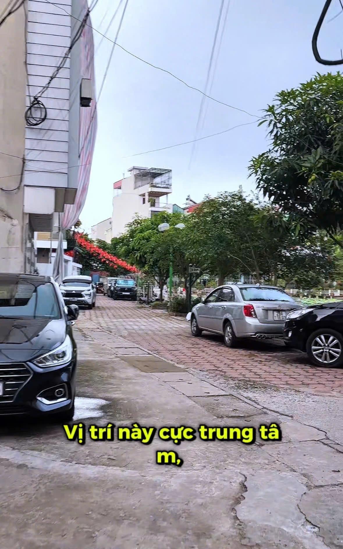 Bán mảnh đất 140 m2 tại Đường Phúc Lợi - Phúc Lợi - Long Biên - Hà Nội, giá 18 tỷ