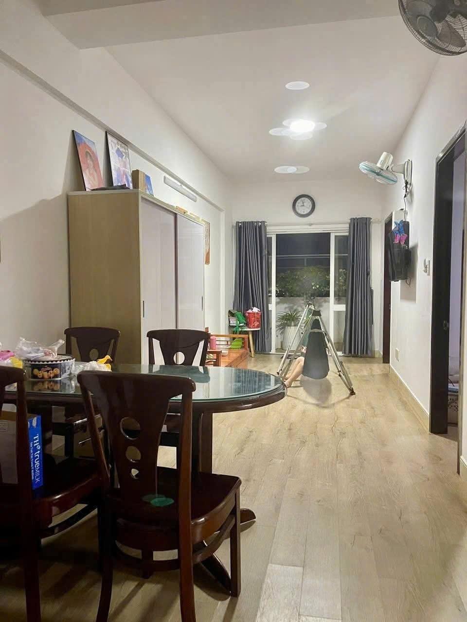 Cần cho thuê căn hộ chung cư 80 m2 tại Đường Trường Sa - Quận 3, giá 12 triệu/tháng