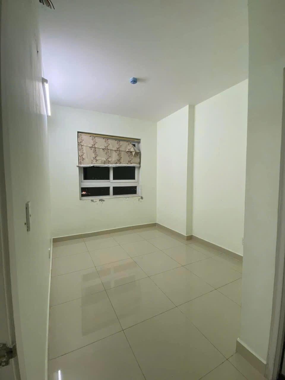 Cho thuê gấp chung cư 83 m2 tại Đường Nguyễn Phúc Nguyên - Quận 3, giá 12,5 tr/tháng