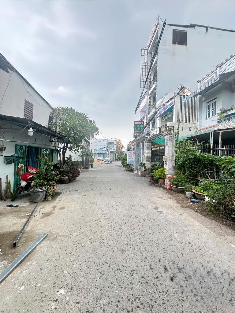 Cần bán nhà sổ riêng 48 m2 tại Đường Liên khu 4-5 - Bình Hưng Hòa B - Bình Tân, giá 4,45 tỷ