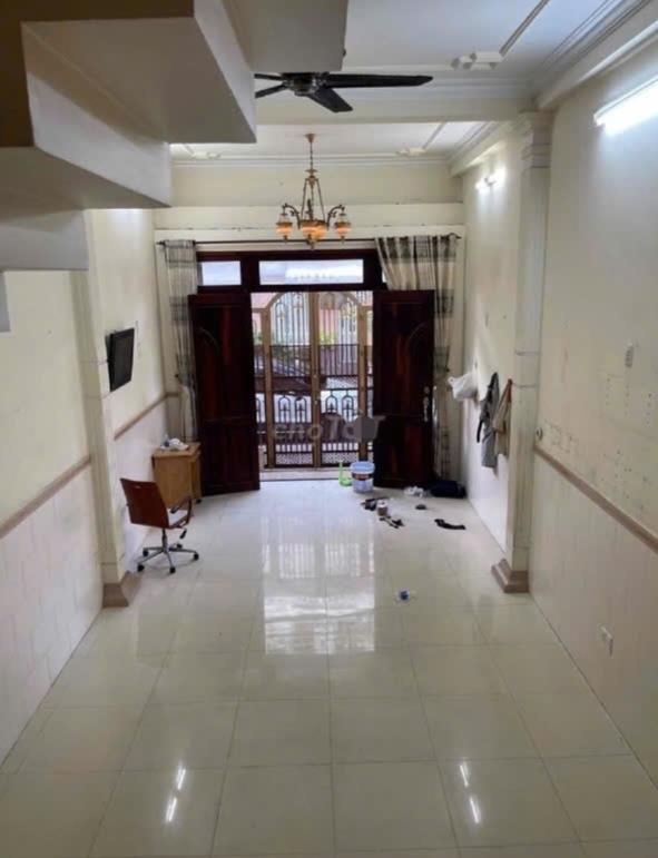 Cho thuê gấp căn nhà đẹp tại Đường Ỷ Lan - Hiệp Tân - Tân Phú, 68 m2, 3 tầng, giá 16 triệu/tháng