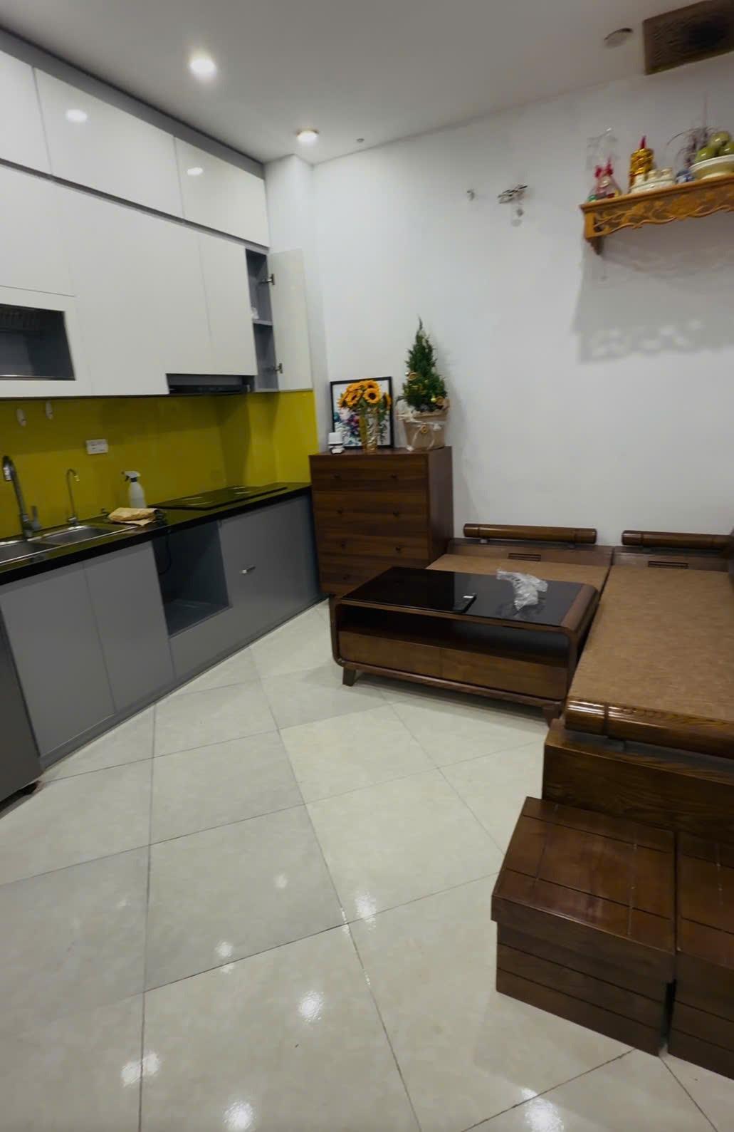 Bán nhanh căn chung cư 50 m2, giá 2,25 tỷ tại Đường Giáp Nhất - Nhân Chính - Thanh Xuân - Hà Nội