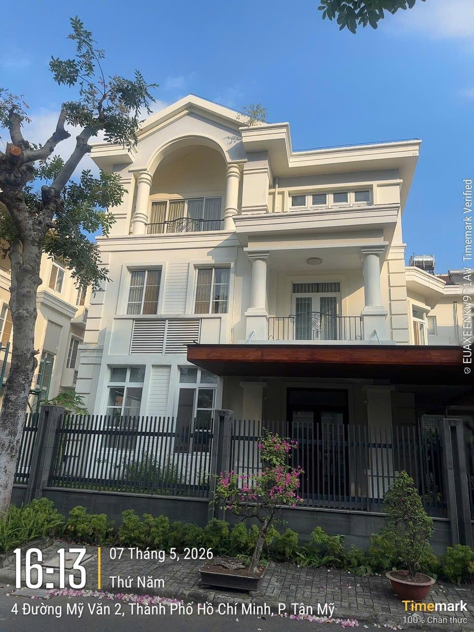 Cần bán gấp bán nhanh căn liền kề 496 m2, giá 150 tỷ tại Quận 7 - TP Hồ Chí Minh