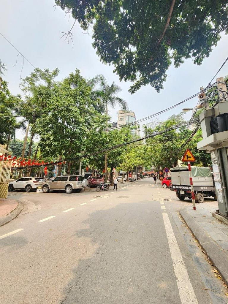 Cần bán gấp bán nhanh nhà biệt thự 70 m2, giá 19,5 tỷ tại Quận Hoàng Mai - Hà Nội