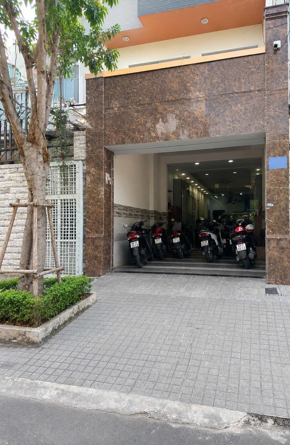 Bán nhà mặt phố đẹp 104 m2, hướng Tây-Bắc tại Đường S2 - Tây Thạnh - Tân Phú, giá 17 tỷ