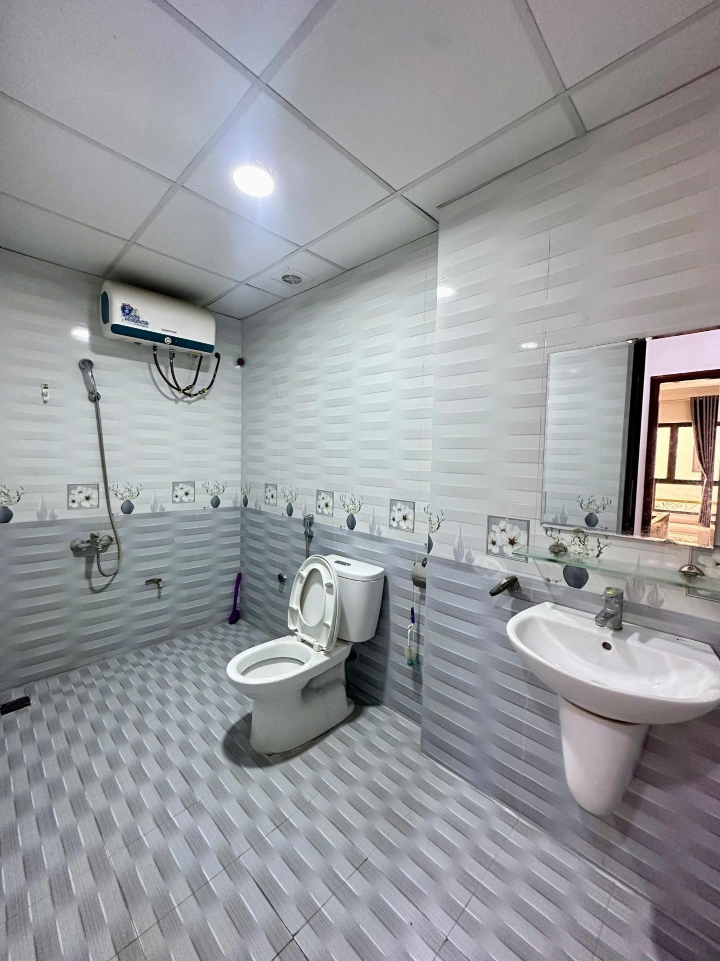 Bán nhà đẹp 35 m2 tại Quận Hà Đông - Hà Nội, giá 8,4 tỷ