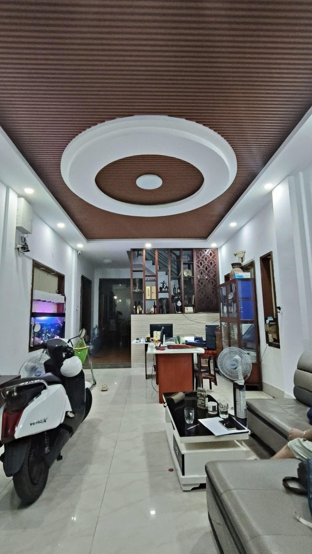 Bán gấp nhà phố 81 m2, hướng Tây-Bắc tại Phường Đông Hòa - Dĩ An - Bình Dương, giá 11 tỷ