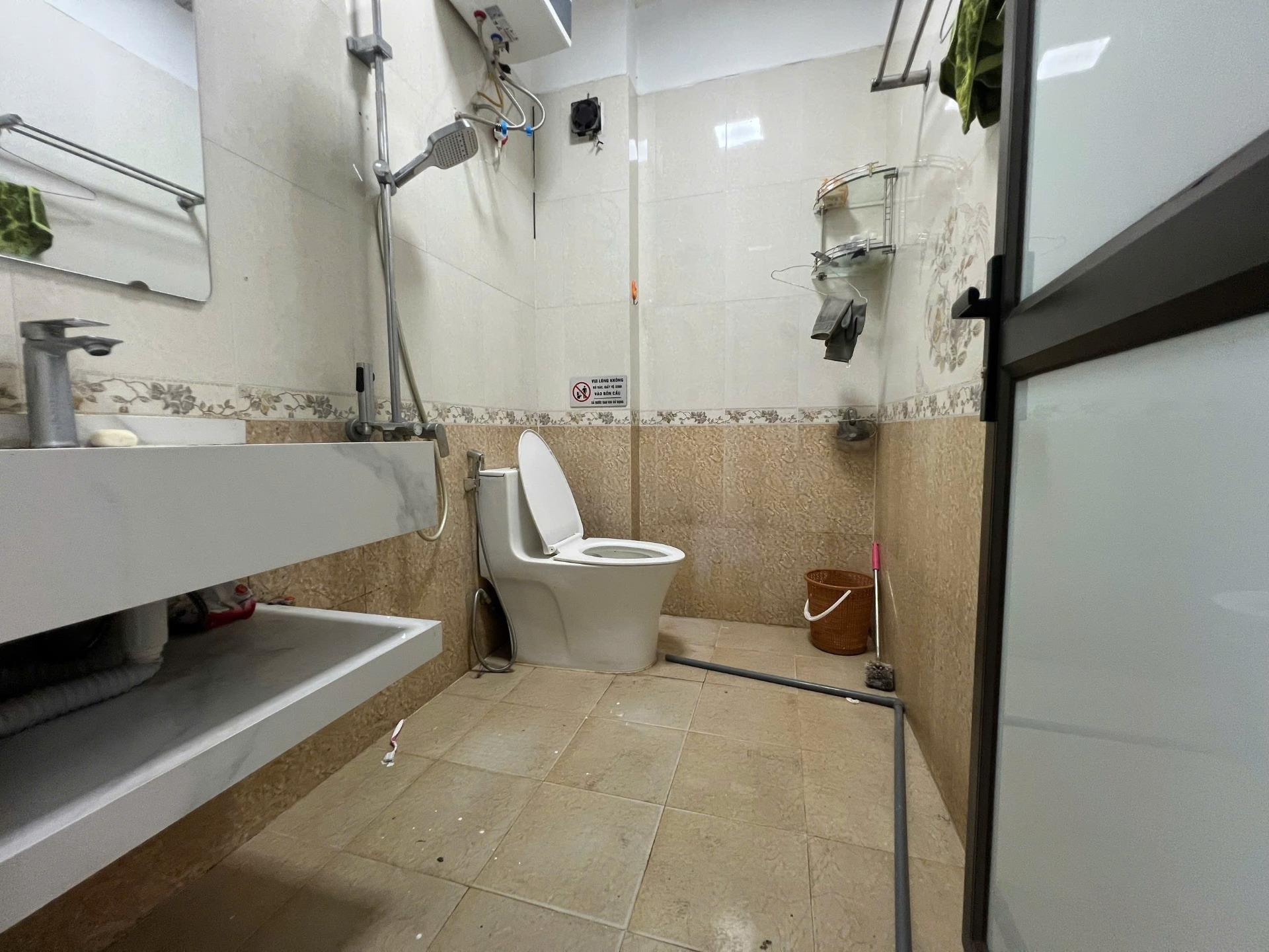 Chuyển nhượng căn nhà đẹp 49 m2 tại Đường Cầu Giấy - Quan Hoa - Cầu Giấy - Hà Nội, giá 16 tỷ
