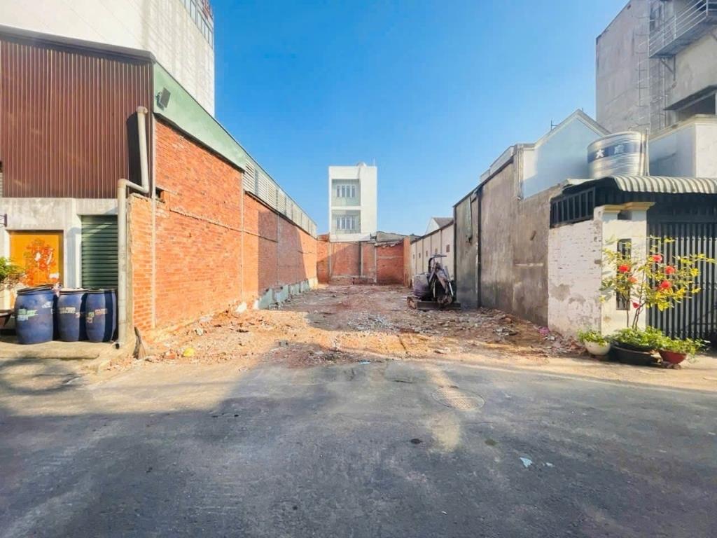 Sở hữu lô đất 225 m2 tại Huyện Dĩ An - Bình Dương, giá 10,5 tỷ
