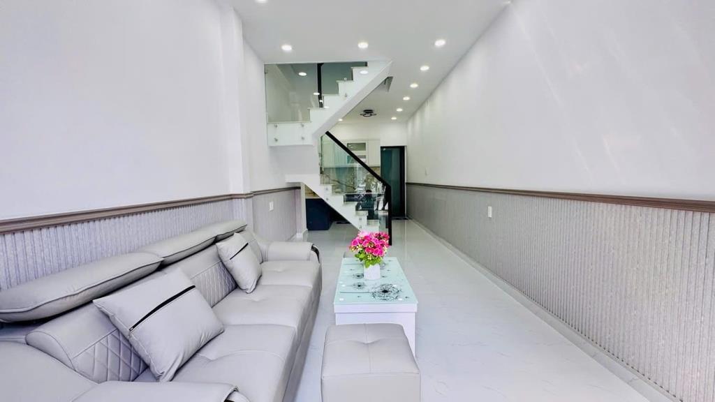 Bán nhanh nhà sổ riêng 35 m2 tại Đường Dương Quảng Hàm - Gò Vấp - TP Hồ Chí Minh, giá 2,7 tỷ