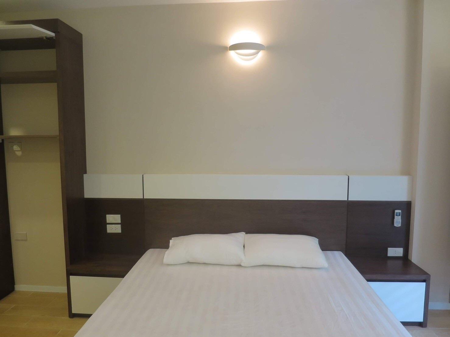 Cho thuê căn hộ dịch vụ tại 20 Linh Lang full dịch vụ, có cửa sổ to ánh sáng tự nhiên