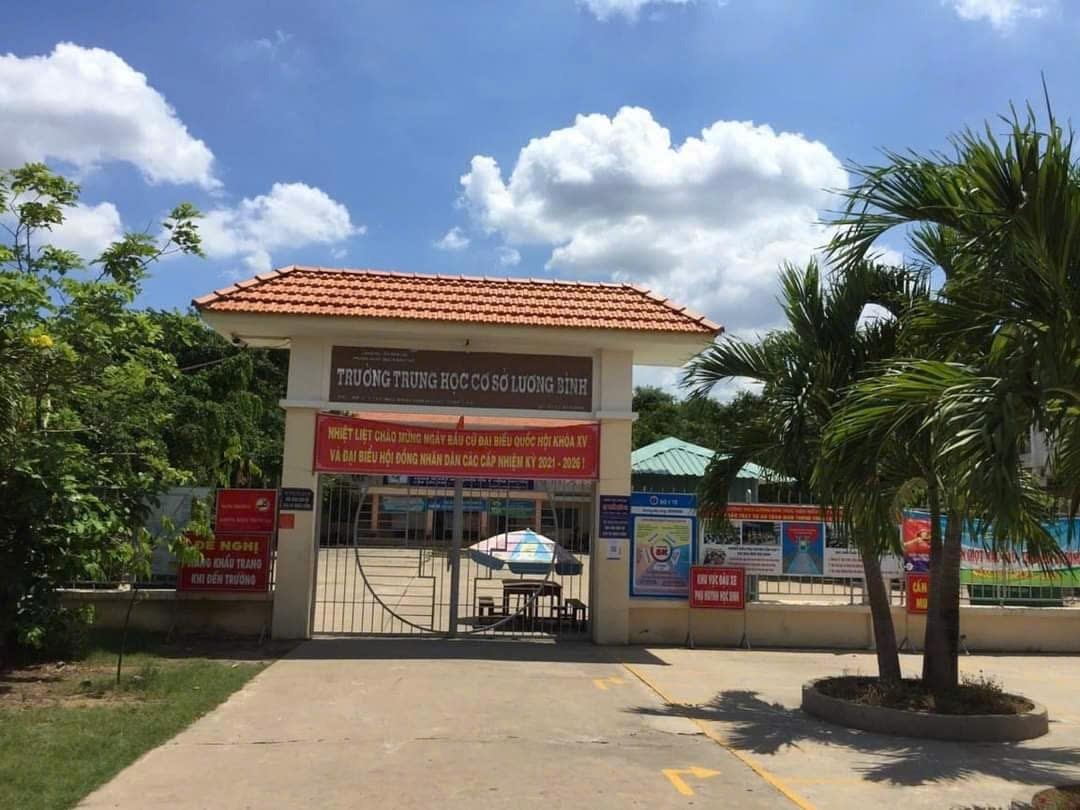 Bán gấp lô đất nền 100 m2 tại Xã Lương Bình - Bến Lức - Long An, giá 2 tỷ
